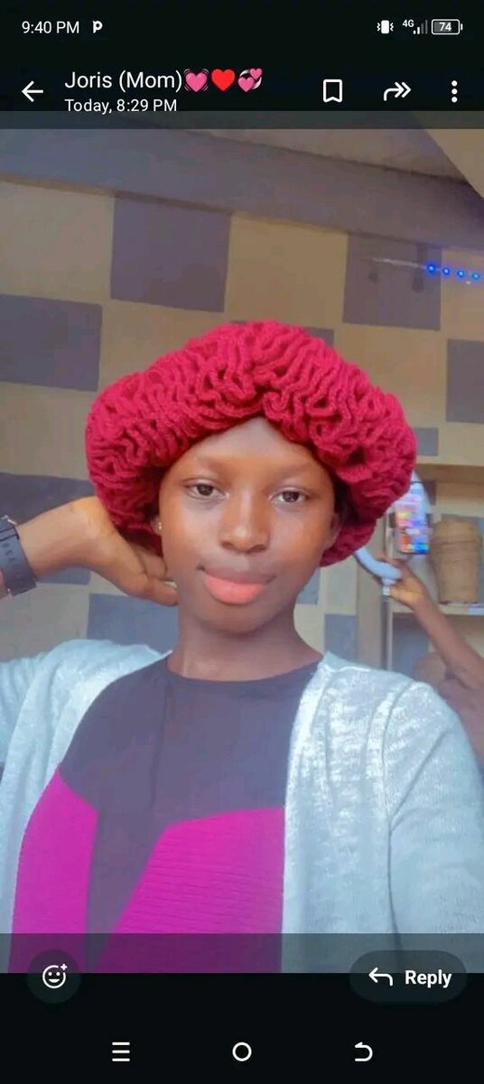 Chapeau en crochet coloré