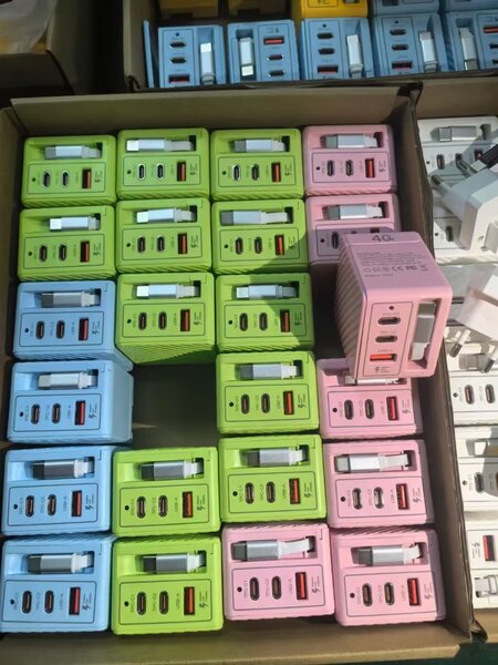 40W Multi-Port USB Charger