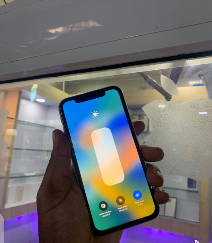 iPhone XR Jaune