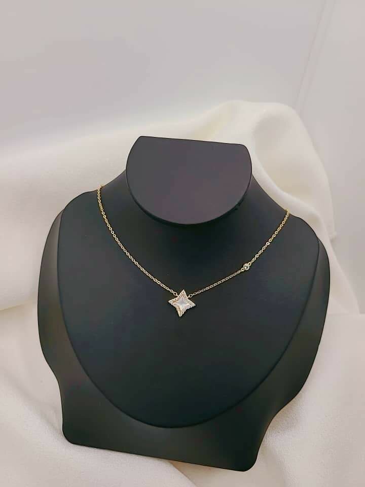 Colliers élégants pour femmes