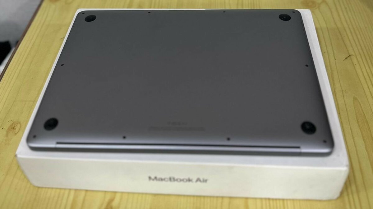 MACBOOK AIR RETINA CORE I7 2020