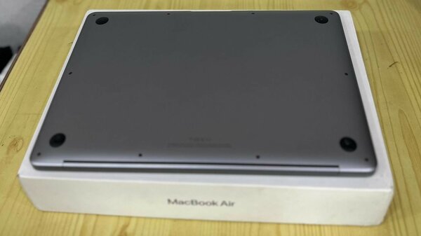 MACBOOK AIR RETINA CORE I7 2020