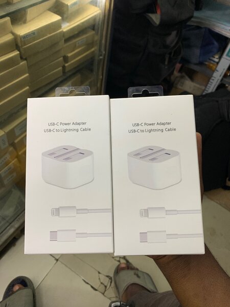 USB-c power adapter lighting cable 20w