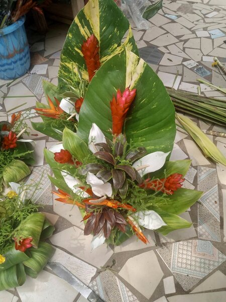 Composition florale exotique