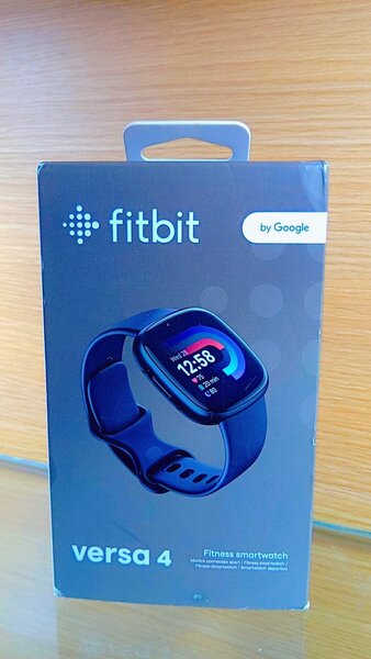 Fitbit Versa 4 - Montre Connectée