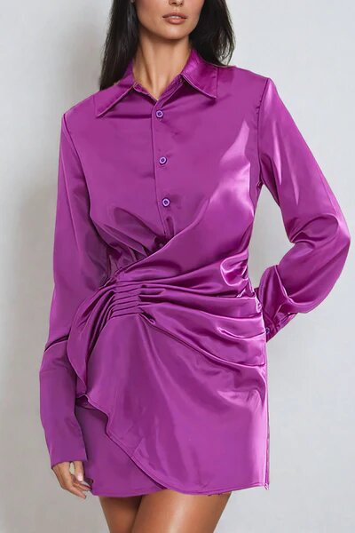 Robe chemise satinée violet élégant