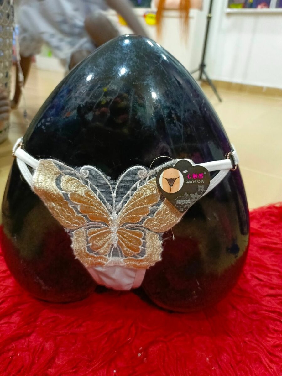 Culotte papillon en dentelle