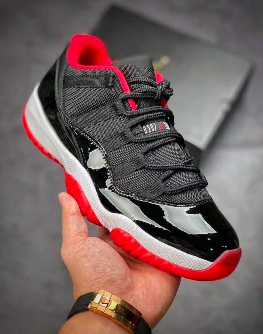 ORIGINAL JORDAN 11 LOW CUTS
