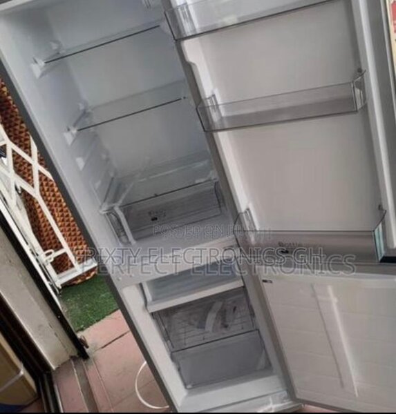 Prestigious _ Midea 174 Liters Bottomfreezer/ Mdrt241fgn50