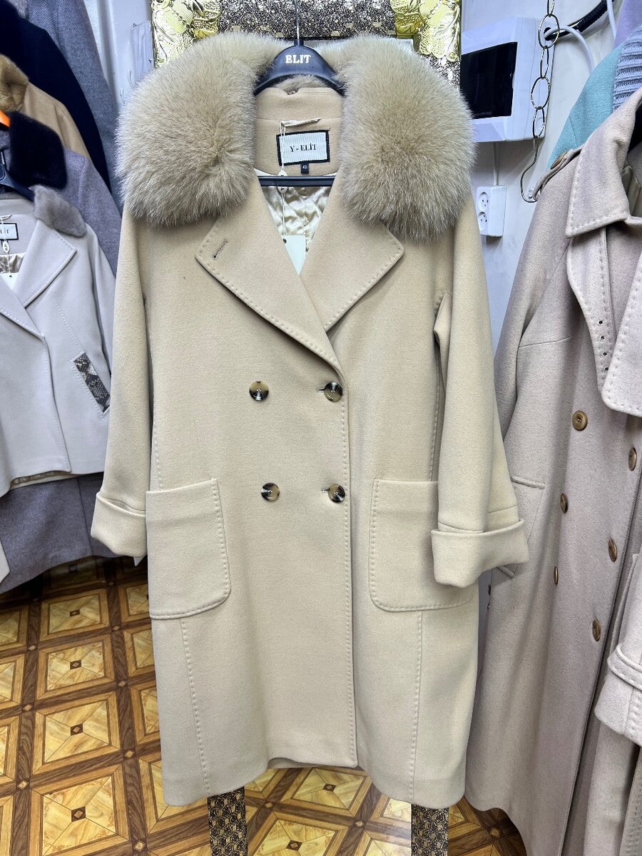 Пальто на скидку попало