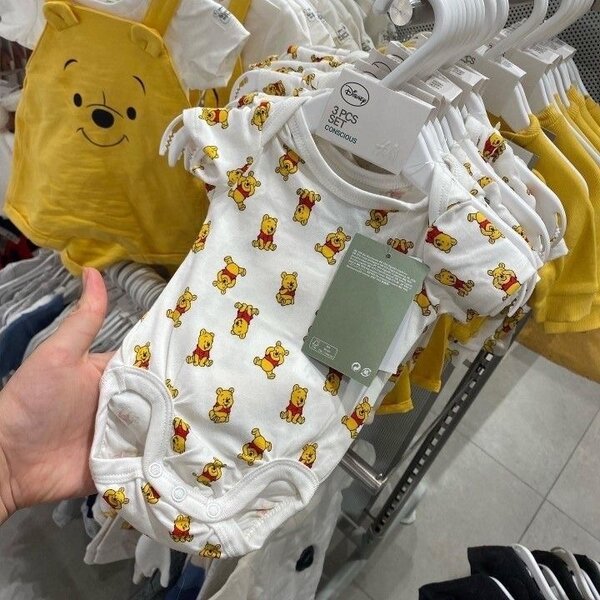 Winnie th Pooh baby outfit