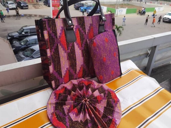 Sac + chapeau et sac+pochette +éventail