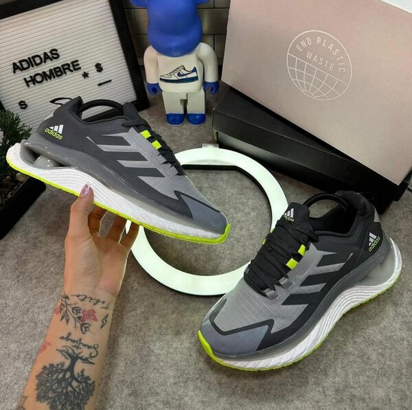 Chaussures de course Adidas