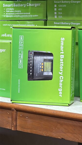 50-Ampere battery solar charger