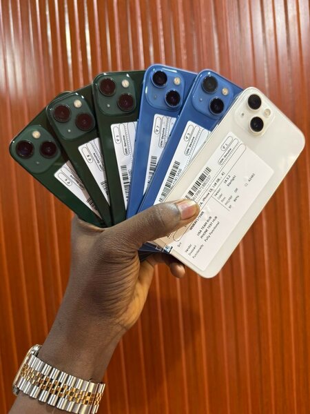 iPhone13