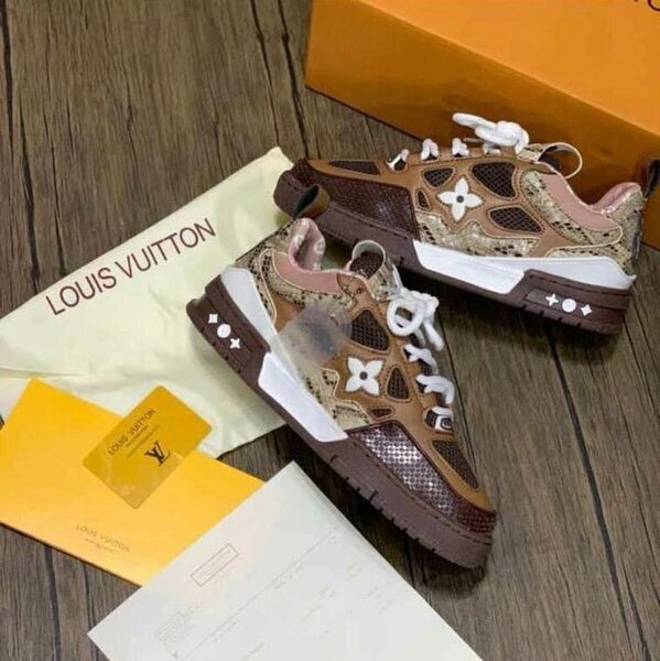 Chaussures lui Vuitton
