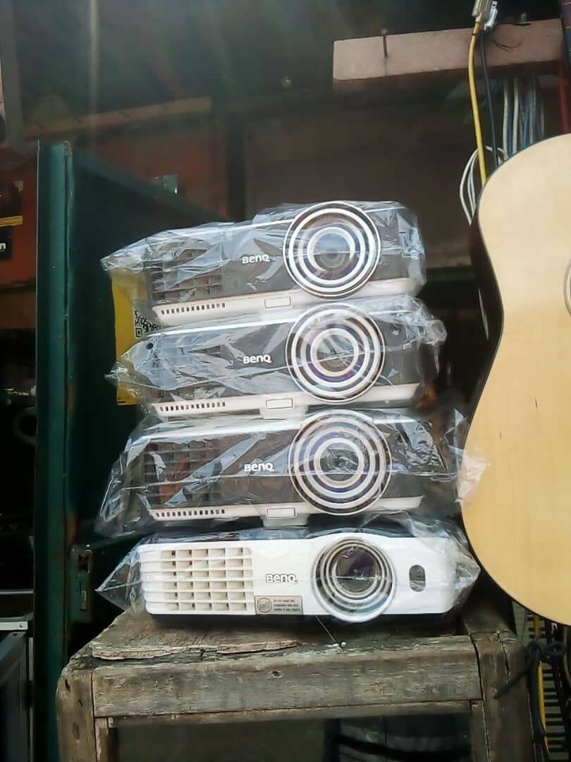 High-Quality Projectors