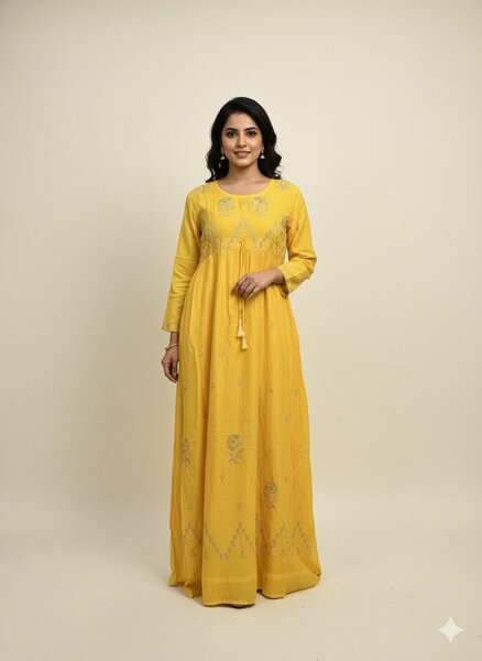 Robe longue jaune élégante