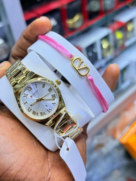 Montres élégantes avec bracelets