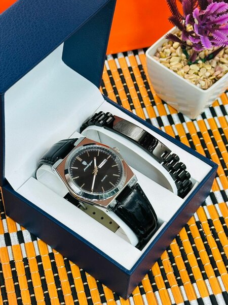 Montre élégante avec bracelet