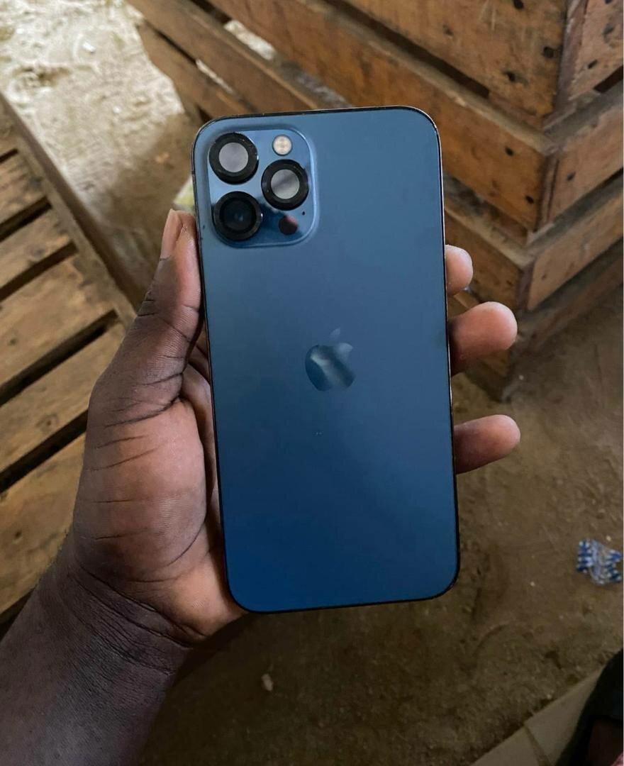 iPhone 13 Pro Max Bleu