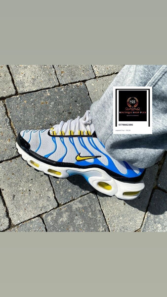 Baskets Air Max bleu et jaune