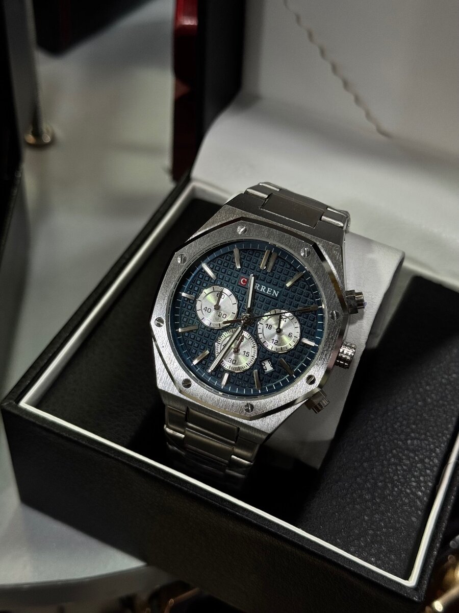 Часы фирмы curren