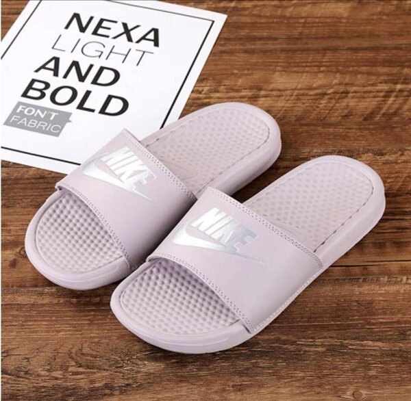 Nike Benassi Slides