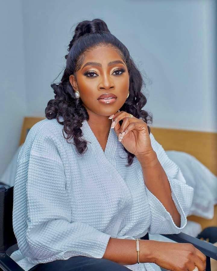 Beautiful Makeup Hairstyling And Nails