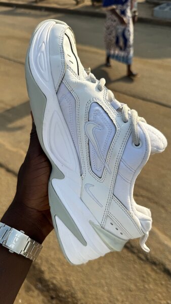 Chaussures de sport blanches
