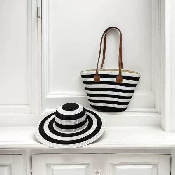 Ensemble sac et chapeau rayé