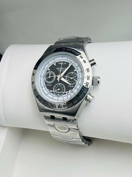 Une montre homme