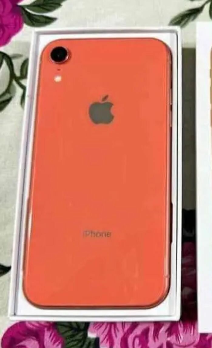 iPhone XR Corail 64Go