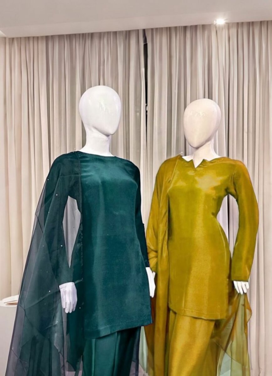 Farahi shalwar siut