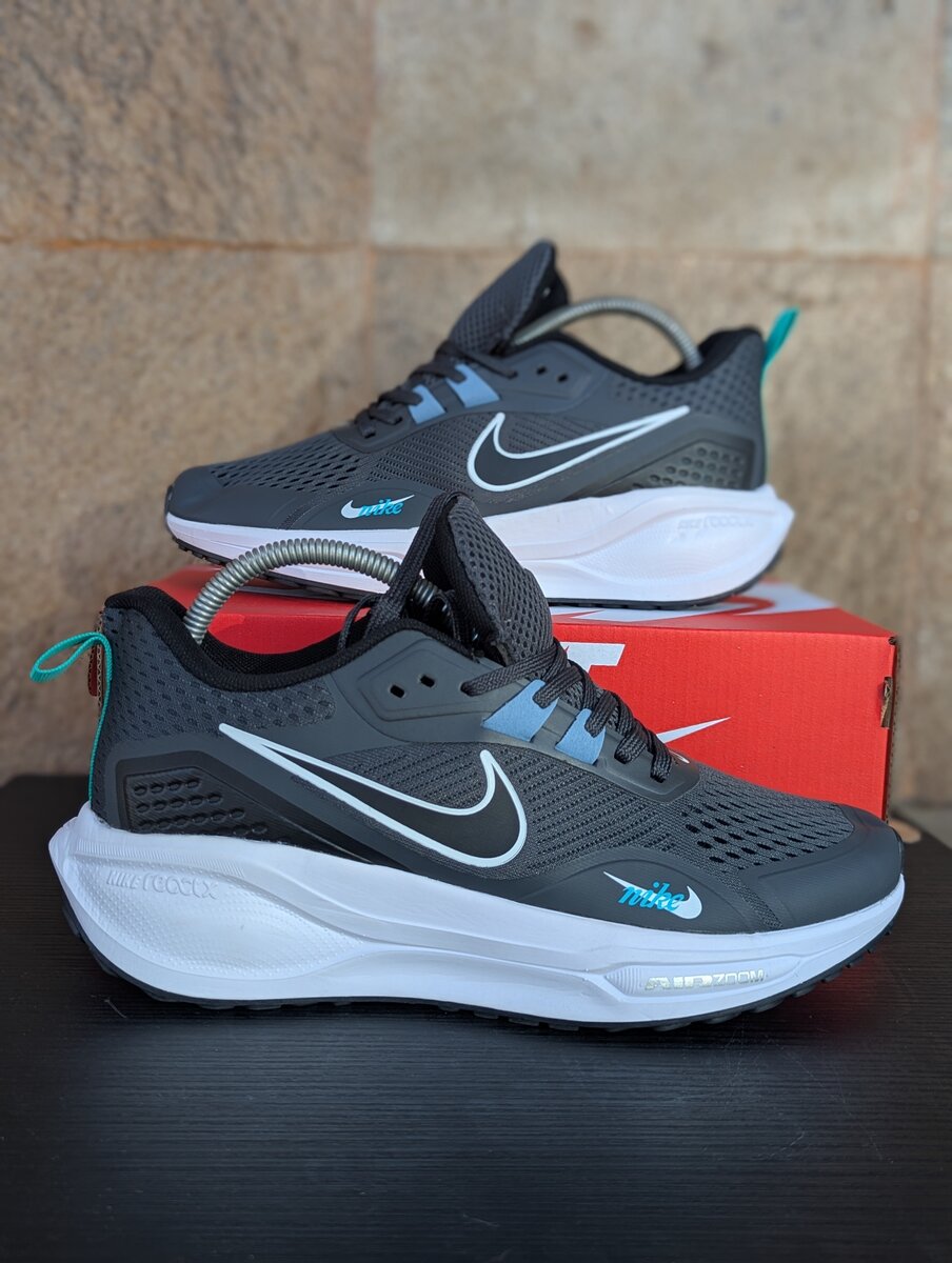 NIKE ZOOM STRUCTURE (REACT X)