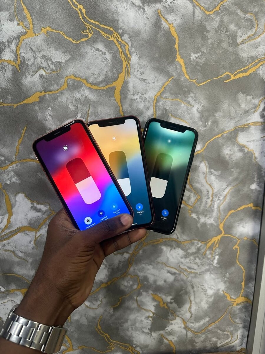 iPhone XR - casi neuf