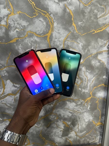 iPhone XR - casi neuf