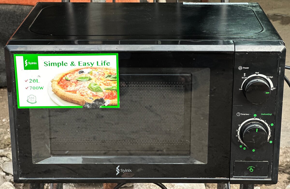 Micro-ondes Compact 20L 700W