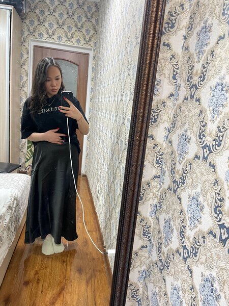 Юбки атласные,миди