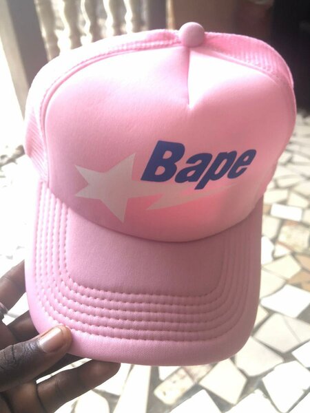 Casquette rose Bape tendance