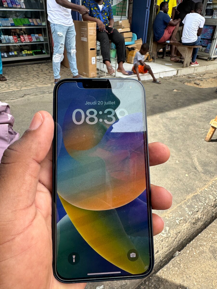 iPhone 13 Mini 128Go très bon état