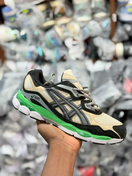 Asics Nyc beige Vert
