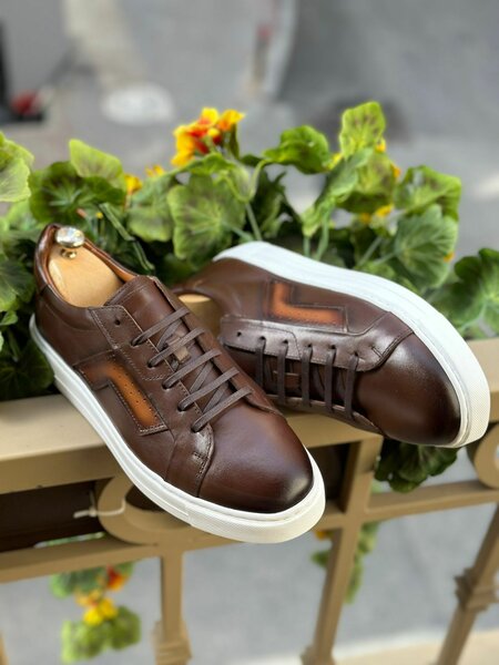 Men's corporate sneakers