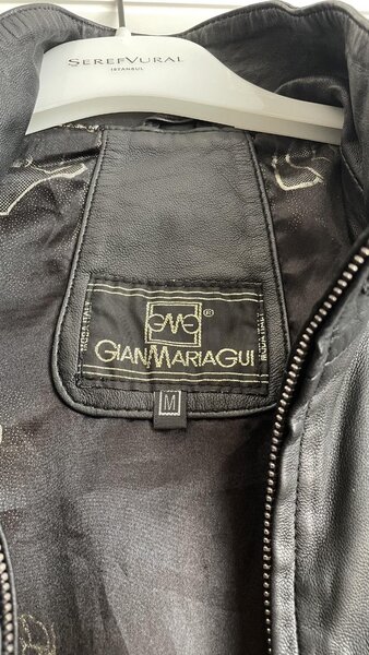 Куртка легкая прямая кожаный пиджак