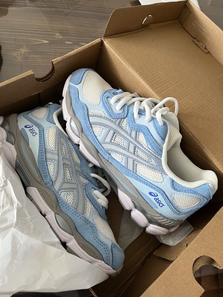 ASICS NYC Bleu et Blanc