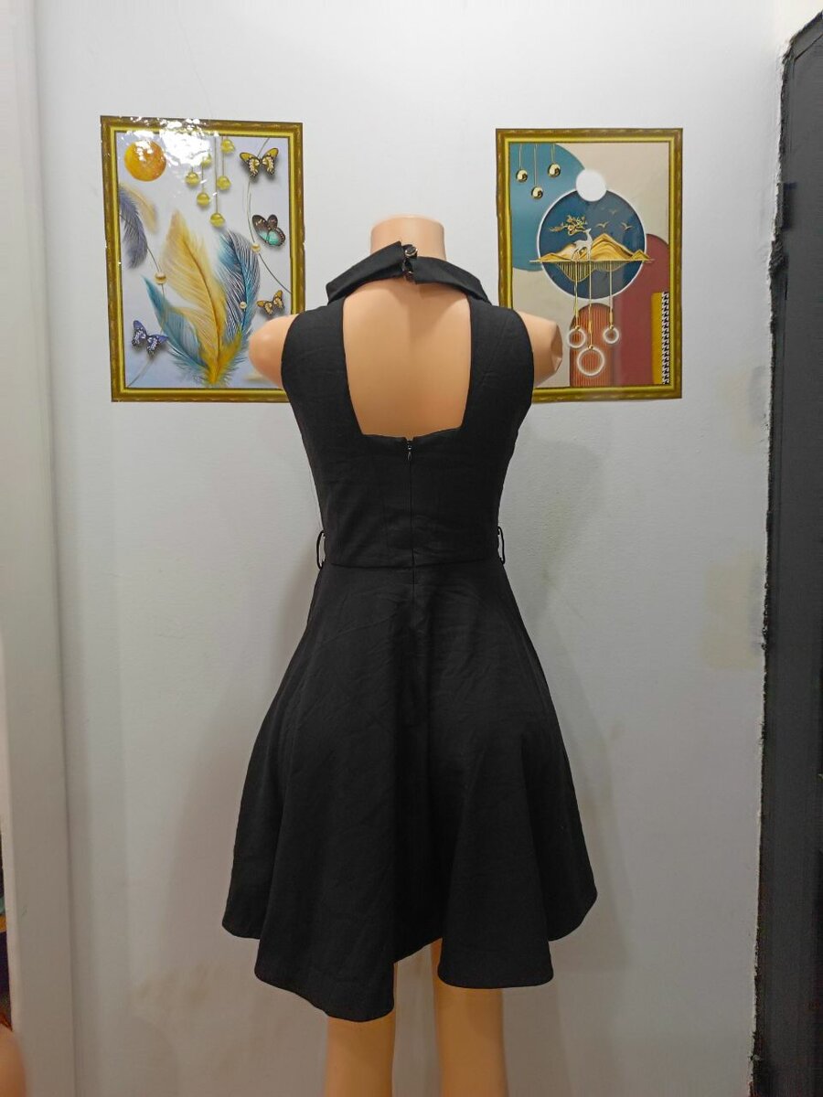 Robe évasée sans manches