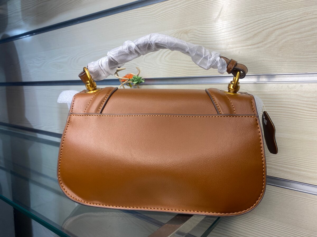 Sac à main élégant cuir marron