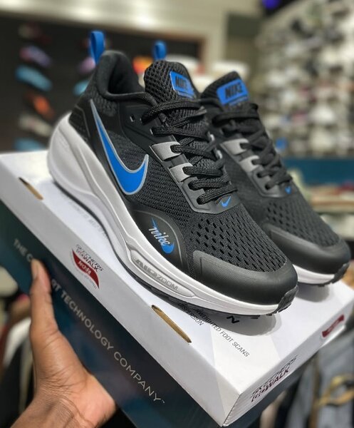  Nike Runners sneakers black