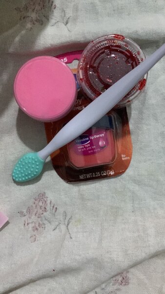 Produit de lèvres rose