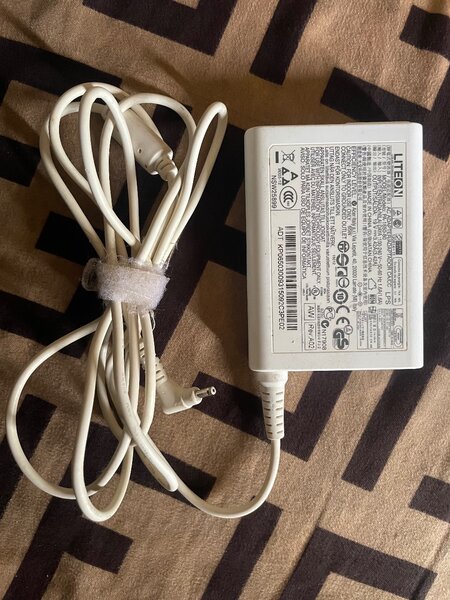 Chargeur petit bout PC